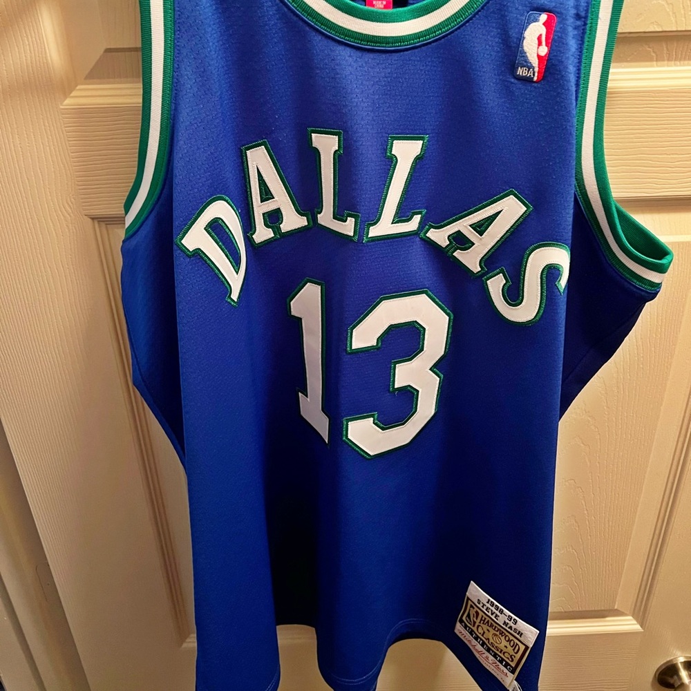 Authentic Mitchell & Ness Steve Nash Dallas Mavericks 1998-99 Jersey(worn once)